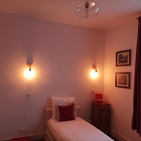 Le Relais Des Roses- Chambres D'Hotes Vatan Exterior photo
