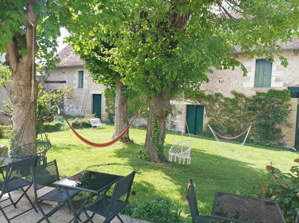 Le Relais Des Roses- Chambres D'Hotes Vatan Exterior photo