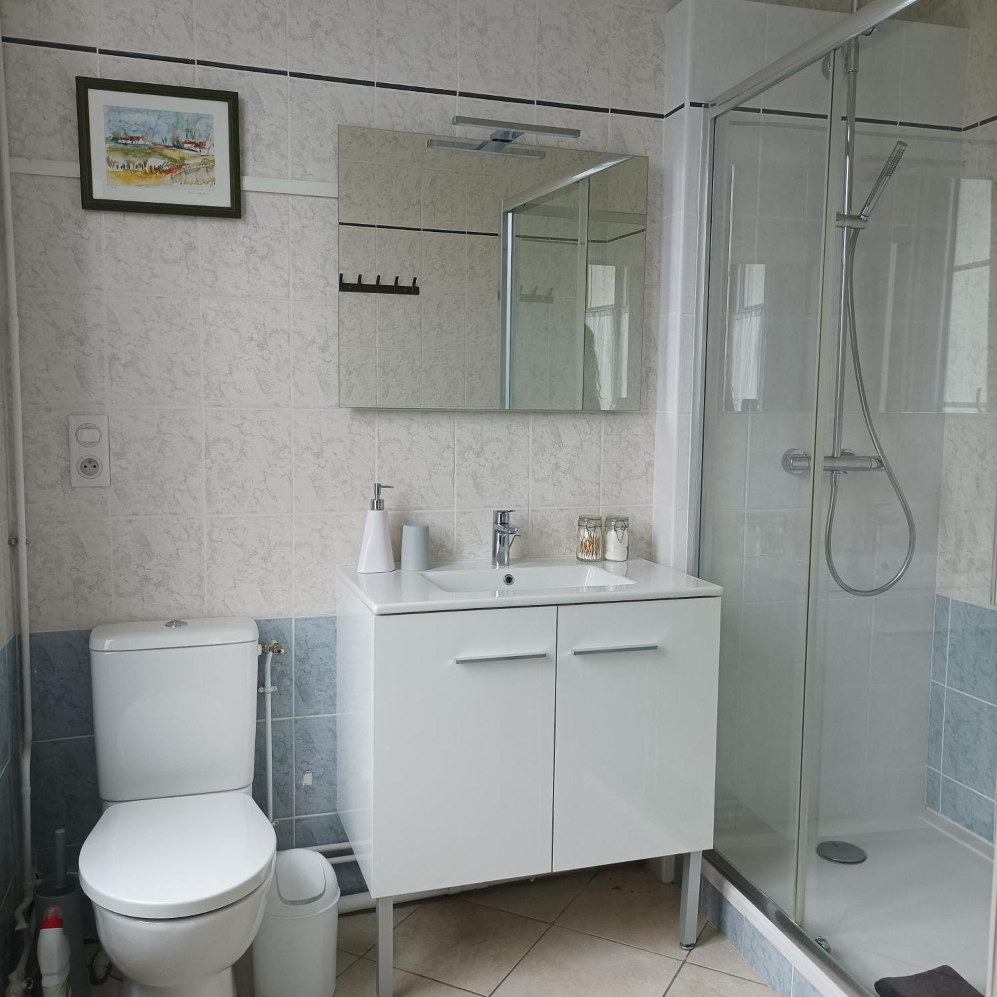 Le Relais Des Roses- Chambres D'Hotes Vatan Exterior photo